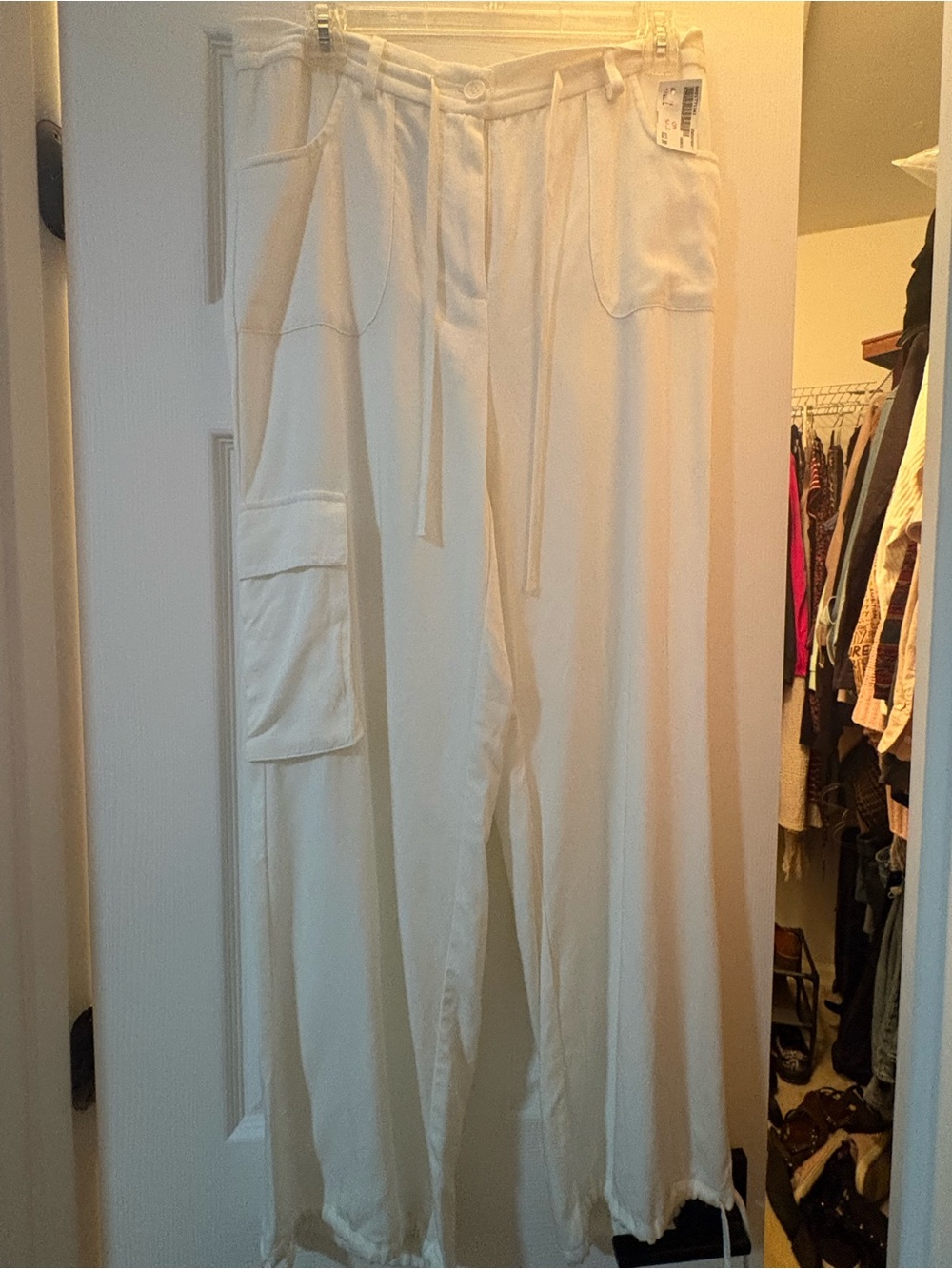 Junior’s Cream Cargo Wide-Leg Pants